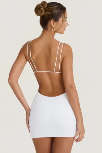 Vestito corto con cut-out e schiena scoperta Eartha in bianco