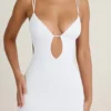 Vestito corto con cut-out e schiena scoperta Eartha in bianco Vestito corto con cut-out e schiena scoperta Eartha in bianco