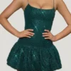 Vestito corto con orlo a palloncino decorato Callie in verde acqua Vestito corto con orlo a palloncino decorato Callie in verde acqua
