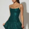 Vestito corto con orlo a palloncino decorato Callie in verde acqua Vestito corto con orlo a palloncino decorato Callie in verde acqua