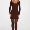 Vestito corto con reggiseno allacciato a maniche lunghe in modal a coste Caris, color cioccolato Vestito corto con reggiseno allacciato a maniche lunghe in modal a coste Caris, color cioccolato