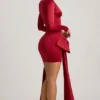 Vestito corto con ruches e fiocco Karelyn in rosso vero Vestito corto con ruches e fiocco Karelyn in rosso vero