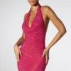 Vestito corto con scollo a cappuccio estremo e lacci al collo Raquel in rosa shocking Vestito corto con scollo a cappuccio estremo e lacci al collo Raquel in rosa shocking