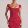 Vestito corto con scollo a cuore Alva in rosso ciliegia Vestito corto con scollo a cuore Alva in rosso ciliegia