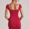 Vestito corto con scollo a cuore Alva in rosso ciliegia Vestito corto con scollo a cuore Alva in rosso ciliegia