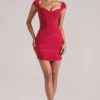 Vestito corto con scollo a cuore Alva in rosso ciliegia Vestito corto con scollo a cuore Alva in rosso ciliegia