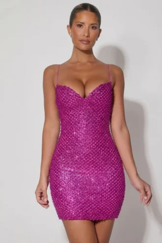Vestito corto con scollo a cuore decorato Mischa in magenta