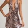 Vestito corto con scollo all’americana e paillettes Avenza in argento Vestito corto con scollo all’americana e paillettes Avenza in argento