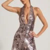 Vestito corto con scollo all’americana e paillettes Avenza in argento Vestito corto con scollo all’americana e paillettes Avenza in argento