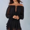 Vestito corto con spalle scoperte e maniche a palloncino Alessia in nero Vestito corto con spalle scoperte e maniche a palloncino Alessia in nero