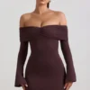 Vestito corto con spalle scoperte e ruches in misto modal-cashmere Thais, colore Espresso Vestito corto con spalle scoperte e ruches in misto modal-cashmere Thais, colore Espresso
