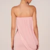 Vestito corto drappeggiato a fascia Alessandra in rosa cipria Vestito corto drappeggiato a fascia Alessandra in rosa cipria