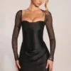 Vestito corto drappeggiato a maniche lunghe Clemmie in nero Vestito corto drappeggiato a maniche lunghe Clemmie in nero