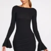 Vestito corto drappeggiato a maniche lunghe in modal a coste Helena, nero Vestito corto drappeggiato a maniche lunghe in modal a coste Helena, nero