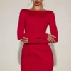 Vestito corto drappeggiato con scollo a barchetta in morbido jersey Briallen in rosso vero
