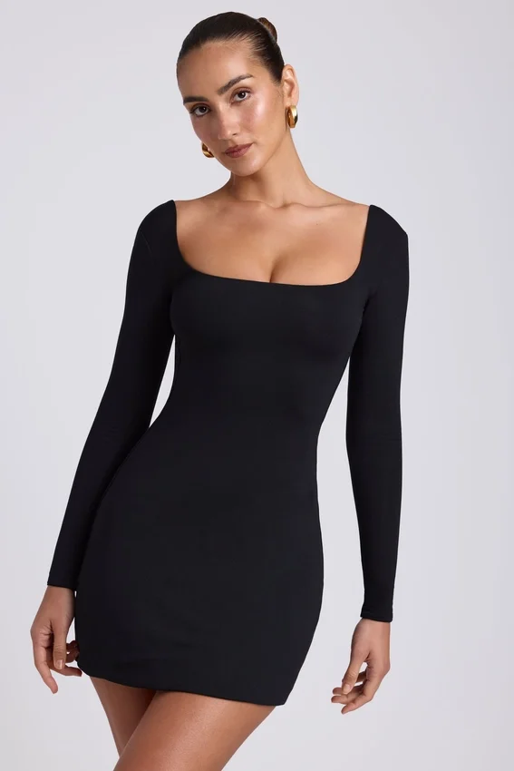 Vestito corto Hope in modal con scollo quadrato e maniche lunghe, colore nero Vestito corto Hope in modal con scollo quadrato e maniche lunghe, colore nero