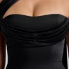 Vestito corto in raso drappeggiato con scollo all’americana Anastasia in nero