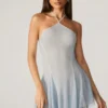 Vestito corto Juni con allacciatura sul retro in pizzo decorato, colore acquamarina