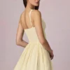 Vestito corto Marissa con dettaglio fiocco e linea ad A a righe giallo limone Vestito corto Marissa con dettaglio fiocco e linea ad A a righe giallo limone