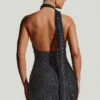 Vestito corto nero Henrietta con scollo all’americana e dettagli decorativi a forma di sciarpa