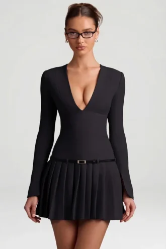Vestito corto plissettato a maniche lunghe Fiorella in nero