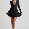 Vestito corto plissettato a maniche lunghe Fiorella in nero Vestito corto plissettato a maniche lunghe Fiorella in nero