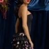 Vestito corto senza spalline con balze a strati e corpetto a corsetto Juliet con stampa floreale nera