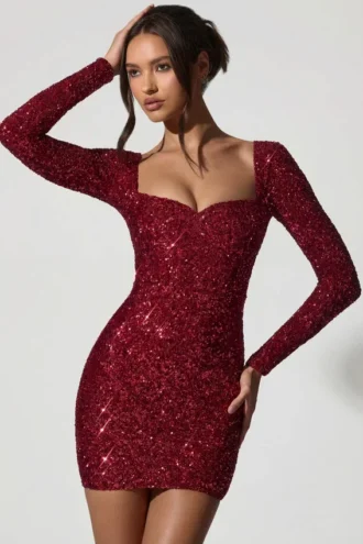 Vestito corto Sephina con scollo a cuore decorato in rosso Vestito corto Sephina con scollo a cuore decorato in rosso
