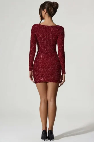 Vestito corto Sephina con scollo a cuore decorato in rosso Vestito corto Sephina con scollo a cuore decorato in rosso