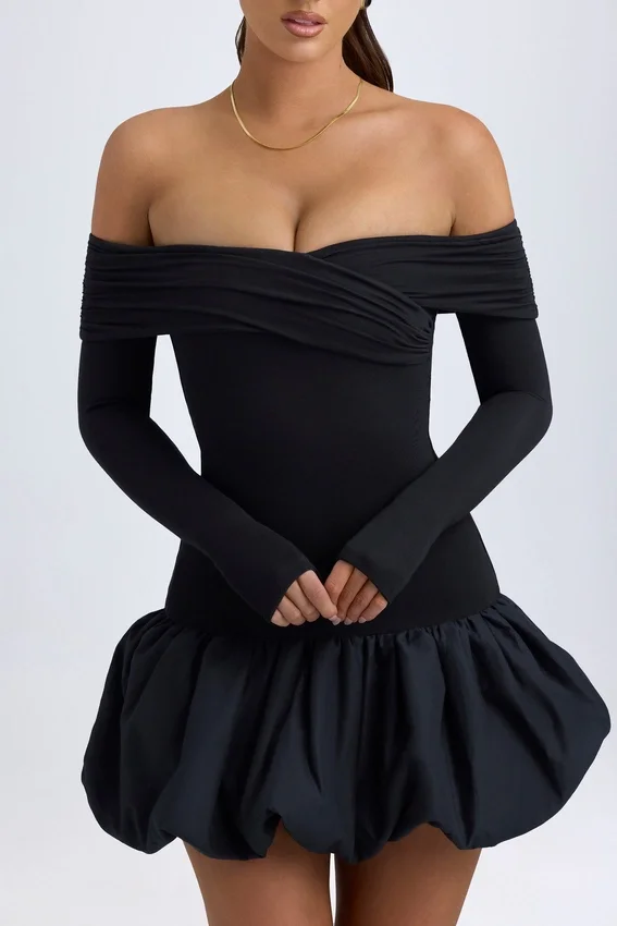Vestito corto Serra in modal con spalle scoperte e orlo a palloncino, colore nero Vestito corto Serra in modal con spalle scoperte e orlo a palloncino, colore nero