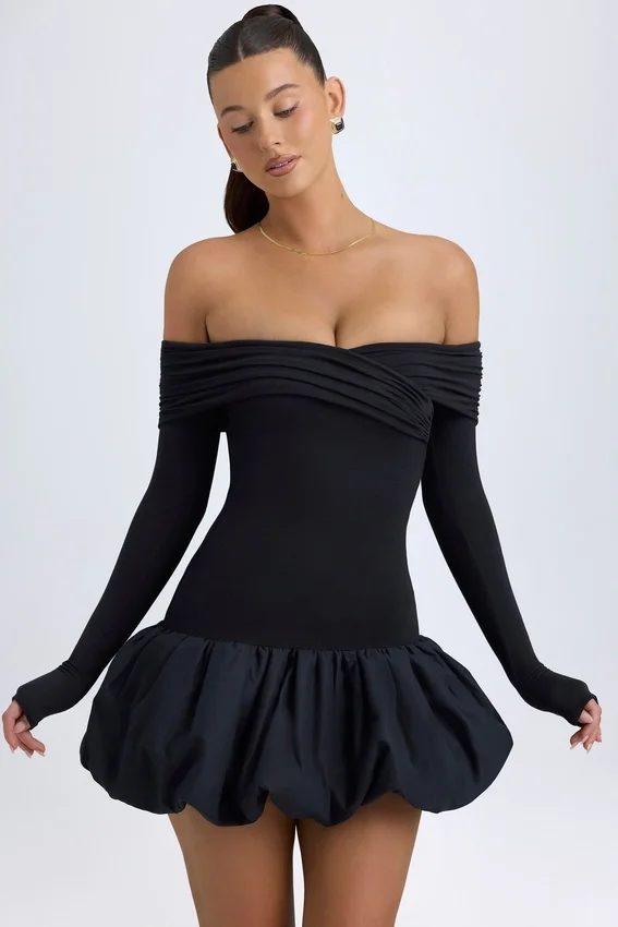 Vestito corto Serra in modal con spalle scoperte e orlo a palloncino, colore nero Vestito corto Serra in modal con spalle scoperte e orlo a palloncino, colore nero