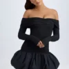 Vestito corto Serra in modal con spalle scoperte e orlo a palloncino, colore nero Vestito corto Serra in modal con spalle scoperte e orlo a palloncino, colore nero
