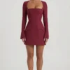 Vestito corto strutturato a tulipano con scollo quadrato Taesha in rosso vino