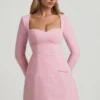 Vestito corto strutturato Tacita con scollo a cuore in rosa tenue