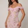 Vestito corto svasato con allacciatura decorata Jacira in rosa tenue