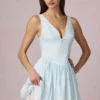 Vestito corto svasato con fiocco Marissa a righe blu polvere Vestito corto svasato con fiocco Marissa a righe blu polvere