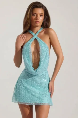 Vestito corto Sylune con collo a cappuccio decorato e schiena scoperta in blu acquamarina Vestito corto Sylune con collo a cappuccio decorato e schiena scoperta in blu acquamarina
