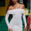 Vestito corto trasparente con spalle scoperte Nemba in bianco Vestito corto trasparente con spalle scoperte Nemba in bianco