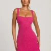 Vestito Emilion con cut-out decorato in fucsia Vestito Emilion con cut-out decorato in fucsia