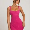 Vestito Emilion con cut-out decorato in fucsia Vestito Emilion con cut-out decorato in fucsia