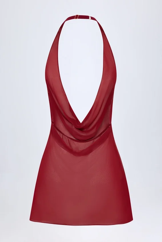 Vestito Iona con collo a cappuccio e schiena scoperta in Dark Cherry Vestito Iona con collo a cappuccio e schiena scoperta in Dark Cherry