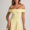 Vestito Jaida in modal con spalle scoperte e linea ad A in color sorbetto al limone Vestito Jaida in modal con spalle scoperte e linea ad A in color sorbetto al limone