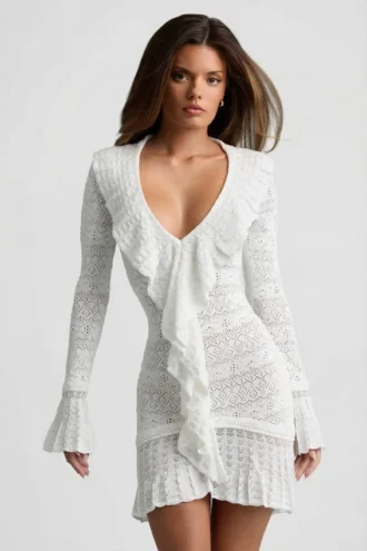 Vestito Jolessa in maglia pointelle con bordi arricciati, bianco