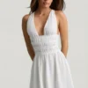 Vestito Kaelis con scollo profondo e incrocio sulla schiena, bianco Vestito Kaelis con scollo profondo e incrocio sulla schiena, bianco
