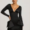 Vestito Karelyn con fiocco e arricciature in nero Vestito Karelyn con fiocco e arricciature in nero