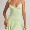 Vestito Kelbie in modal con ruches e linea ad A in verde salvia Vestito Kelbie in modal con ruches e linea ad A in verde salvia