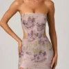 Vestito lungo a sirena con cut-out decorati Lucienne in lilla Vestito lungo a sirena con cut-out decorati Lucienne in lilla