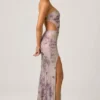 Vestito lungo a sirena con cut-out decorati Lucienne in lilla Vestito lungo a sirena con cut-out decorati Lucienne in lilla