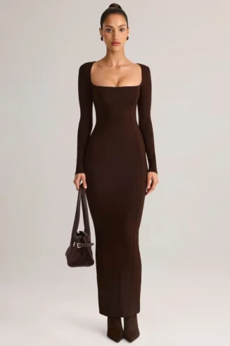 Vestito lungo aderente con scollo quadrato in Modal Lux, color cioccolato