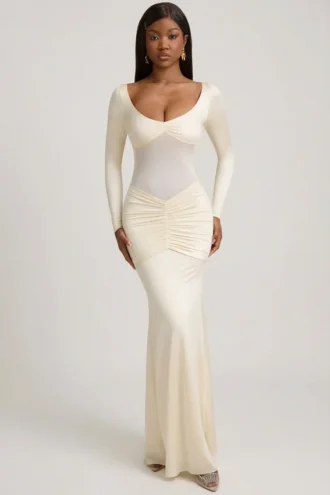 Vestito lungo arricciato con fiocco Alila in avorio